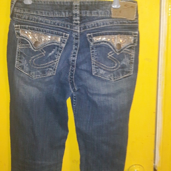 Silver Jeans - Picture 3 of 4